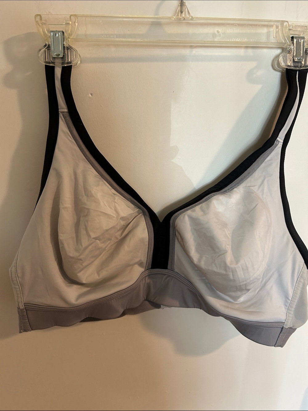 Cacique Light Gray and Black Wireless Everyday Bra
